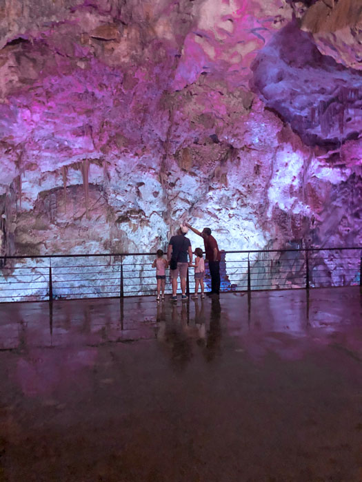Las Cuevas del Canelobre: Un espectáculo subterráneo a un paso de Benidorm