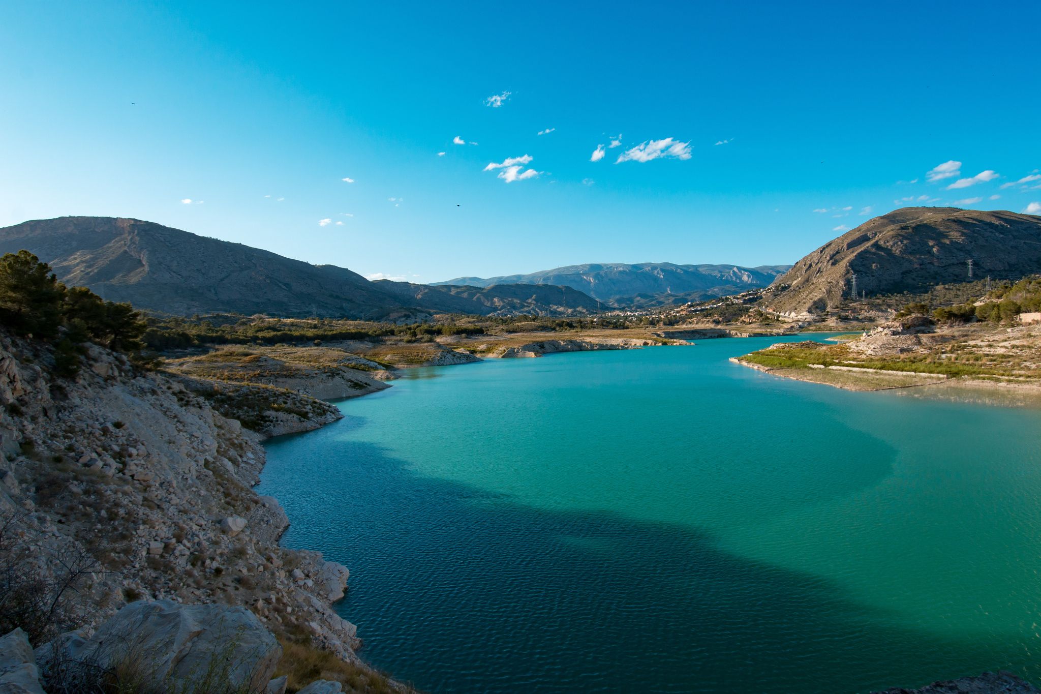 Pantano de Amadorio: El embalse más cercano al mar de España