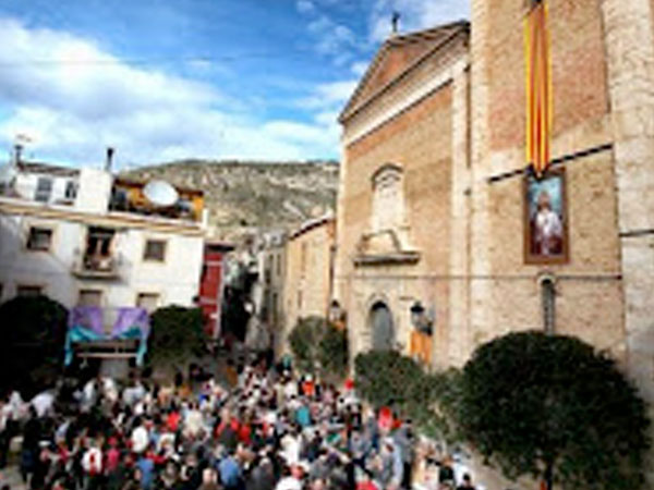 Relleu: Fiestas Patronales en Honor a la Mare de Déu del Miracle y Sant Antoni del Porquet