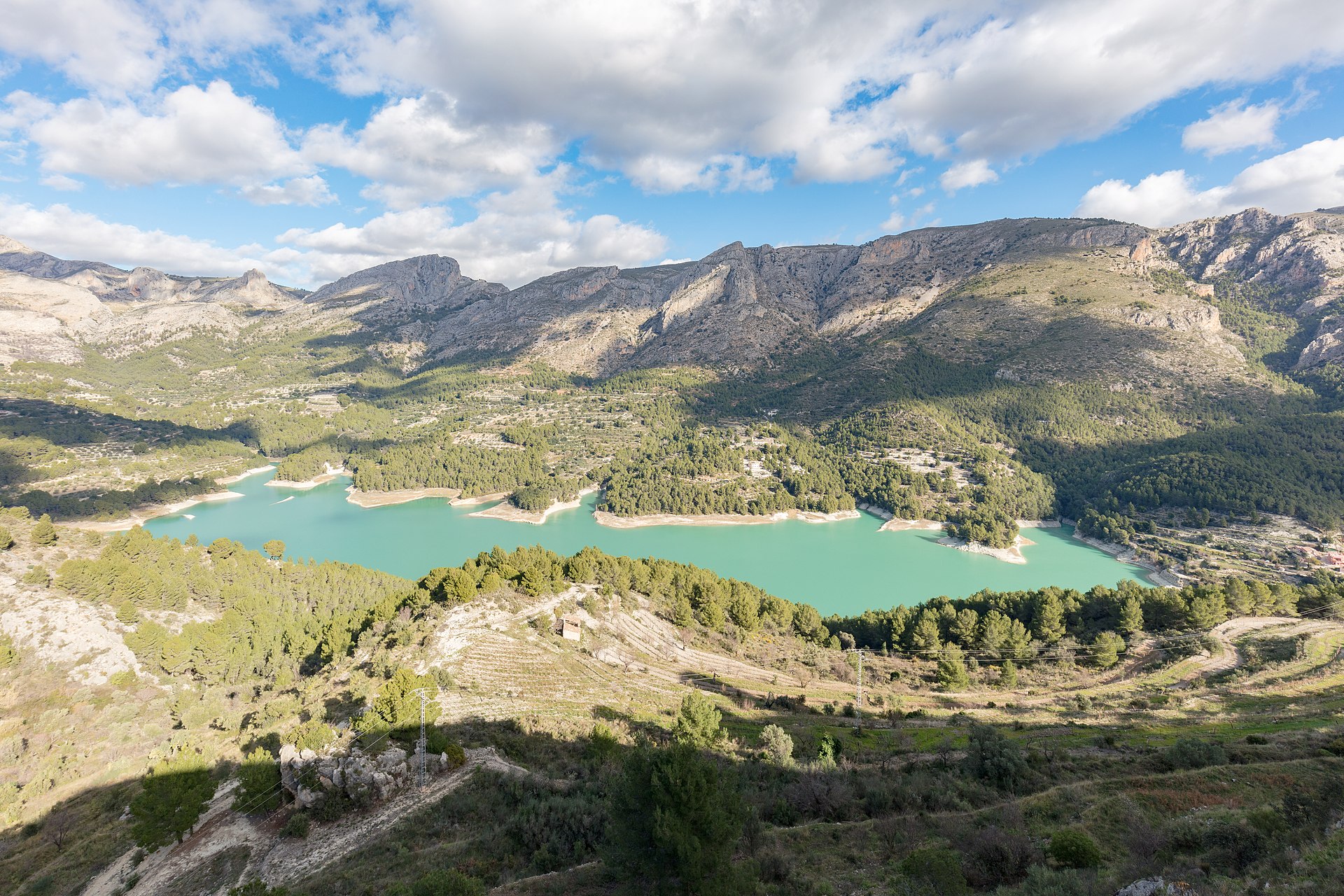 El Pantano de Guadalest: Naturaleza turquesa entre montañas